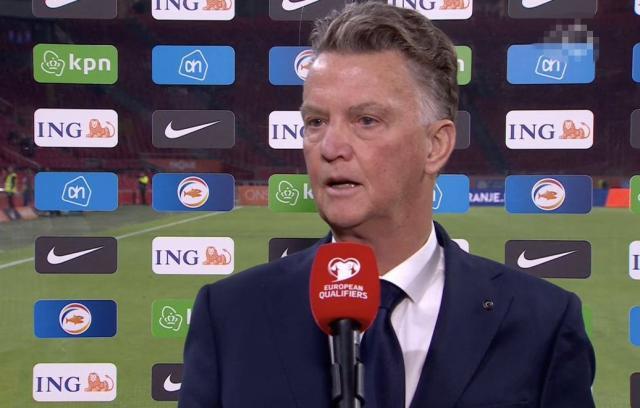 范加尔：荷兰队接受了我 孟菲斯：不敢和克鲁伊夫比