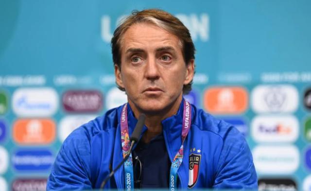 曼奇尼：意式传控不一样 骂因莫比莱是因为他重要