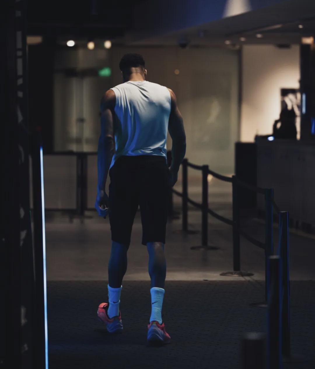 开云-4年4次最佳一阵+2次票王，却只赢过一轮系列赛！他也开始变老了？